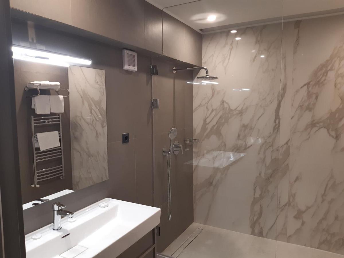 Hotel Univers Kaloşvar Dış mekan fotoğraf