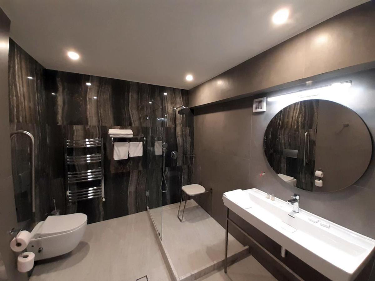 Hotel Univers Kaloşvar Dış mekan fotoğraf