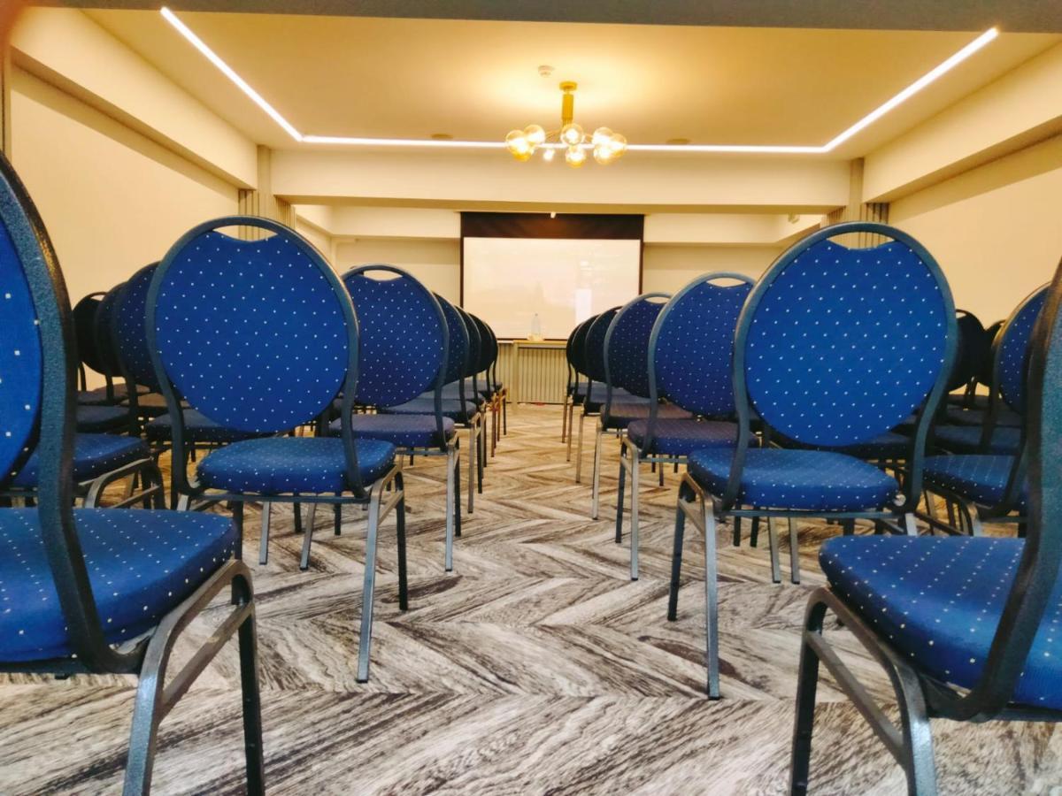 Hotel Univers Kaloşvar Dış mekan fotoğraf