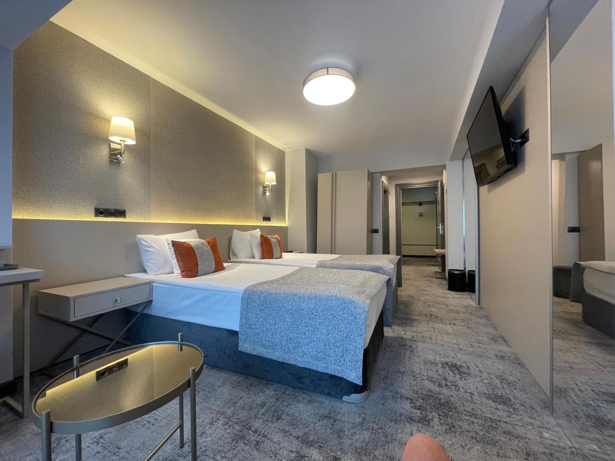 Hotel Univers Kaloşvar Dış mekan fotoğraf